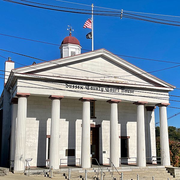 Image: Sussex County Courthouse (1847) Newton NJ