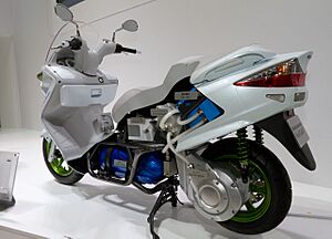 Suzuki Burgman Fuel Cell cutaway model 2011 Tokyo Motor Show
