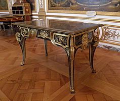 Table-boulle-ChateauChantilly