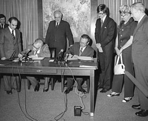Vladimir Kirillin and Frank Press signing the United States and USSR agreement