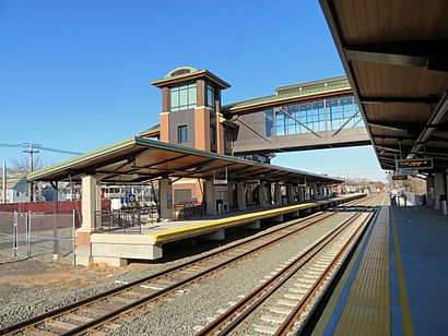 Wallingford station from northbound platform, December 2017.JPG