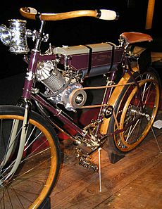1900 Thomas (2) - The Art of the Motorcycle - Memphis