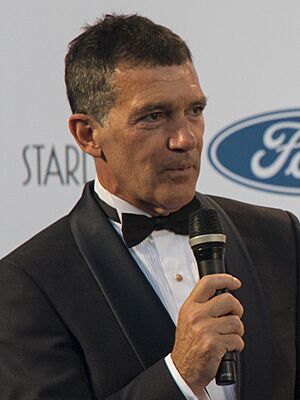 Antonio Banderas 2019 (cropped).jpg