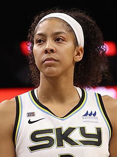 Candace Parker Chicago Sky 2021 (cropped)