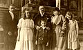 Carl Frederick Tandberg (1910-1988) and family in 1918