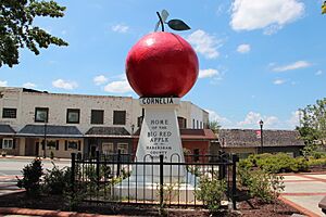 Cornelia, Georgia Big Red Apple