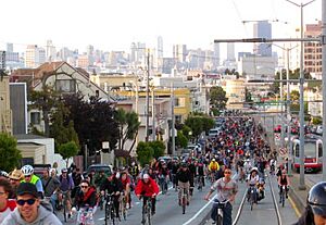 Critical Mass, San Francisco, April 29, 2005 (cropped)