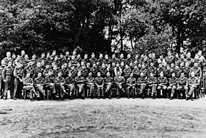 Group photo of London Medical students who went to Belsen Wellcome L0029073