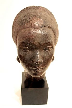 Guadaloupe Head by Dora Gordine, 1928, Tate Modern