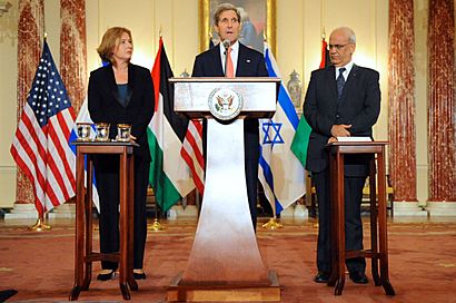 Secretary Kerry, Israeli Justice Minister Livni, and Palestinian Chief Negotiator Erekat Address Reporters (Pic 3)