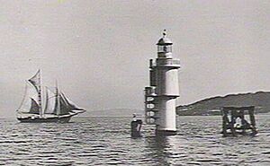 Shark Island Light historic 1 cropped