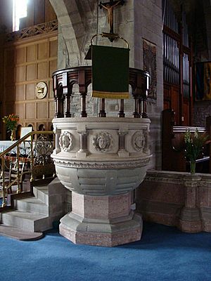 St. Edmund's church Crickhowell - pulpit - geograph.org.uk - 1395409