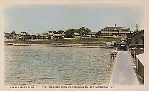 StateLibQld 1 193667 Southport Esplanade looking from the pier, ca.1928