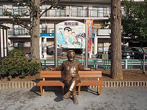 亀有公園の両津勘吉銅像