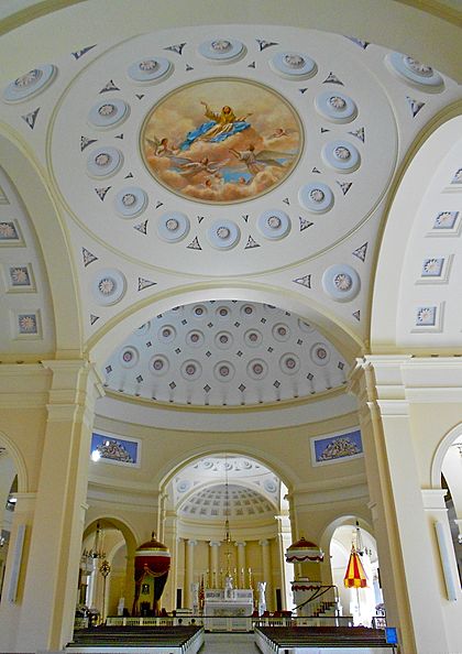 Baltimore Basilica main aisle
