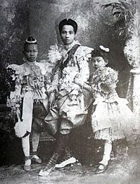 Chum Krairiksh and her daughters