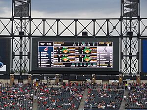 Cleveland Indians v. Chicago White Sox, U.S. Cellular Field (Comiskey Park), Chicago, Illinois (9179587177)