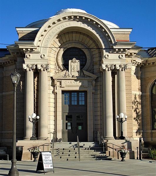 Image Gloversville Free Library entrance, Gloversville