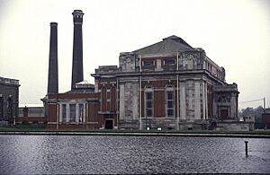 Kempton Pumping Station - geograph.org.uk - 918496