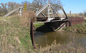 Keya Paha River 318 Ave bridge from SW 1