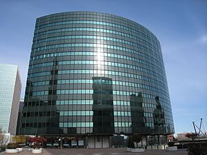 Phoenix Mutual Life Insurance Building, Hartford CT - side