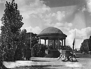 StateLibQld 1 207437 Kingaroy War Memorial, 1950