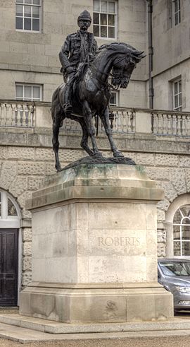 Statue of the Earl Roberts, London.jpg