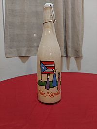 Una botella de Coquito en un restaurante en Ponce, Puerto Rico, en enero de 2022