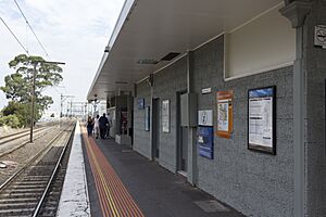 Albion railway station platform 1, 2013