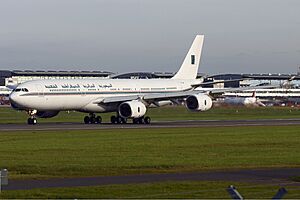Algerian Air Force Airbus A340-500 Kertzscher-1