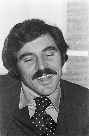 Anthony Newley in Amsterdam, hoofrol in Doctor Doolittl (kop), Bestanddeelnr 920-9272.jpg
