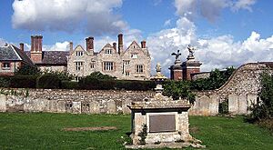 Glynde Place2