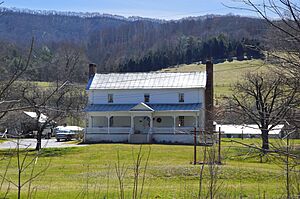 Huffman House east of Newport