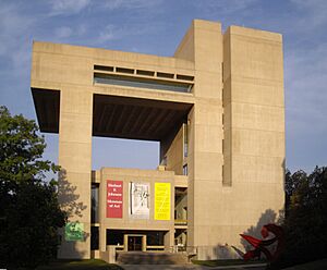 Johnson-museum-of-art-cornell.JPG