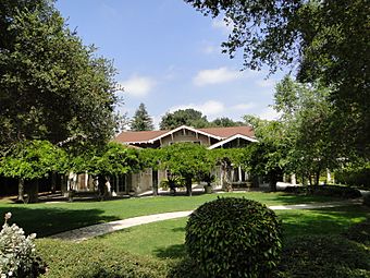 Lanterman House, La Cañada Flintridge.jpg