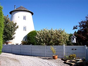 The Old Windmill at Bickerstaffe - geograph.org.uk - 2098845