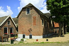 Weipoort een langgerekt buurtschap in de gemeente Zoeterwoude