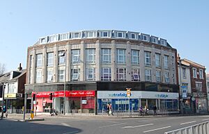 1–3a London Road (formerly Montague Burton Ltd. Tailors), North End, Portsmouth (March 2019) (2)