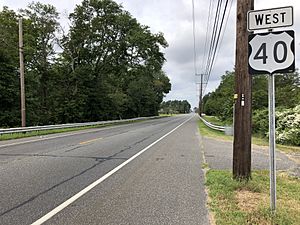 2018-09-07 11 45 04 View west along U.S. Route 40 (Harding Highway) just west of Gloucester County Route 661 (Madison Avenue) along the border of Franklin Township and Newfield in Gloucester County, New Jersey