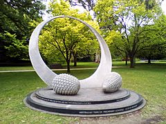 Australian Turkish Friendship Memorial 1.jpg