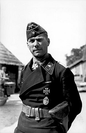 Bundesarchiv Bild 101I-208-0030-29, Russland-Nord, Offizier der Panzertruppe