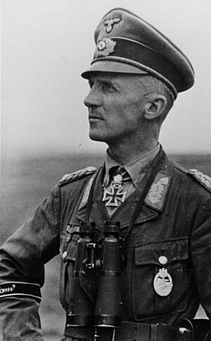 Bundesarchiv Bild 146-1976-143-21, Hasso von Manteuffel.jpg