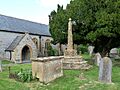 Churchyard and cross, Drayton - geograph.org.uk - 1361363