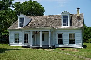 Clarksville June 2018 12 (Smathers-Demorse House)