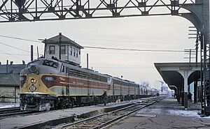 EL E8A 811 with Train 5, The Lake Cities stopped at Marion, OH on December 21, 1969 (24009151372)