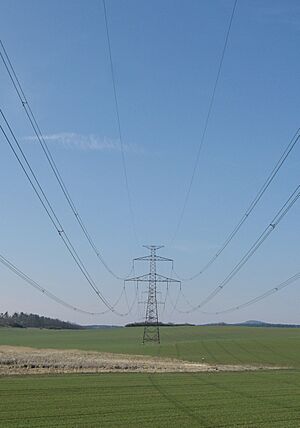 Electrical wires near Putim