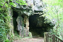 Higher Kiln Quarry Caves - geograph.org.uk - 1097485.jpg