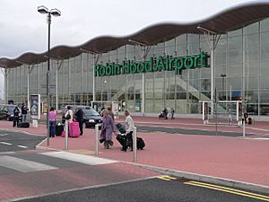 Robin Hood Airport, Finningley - geograph.org.uk - 915175