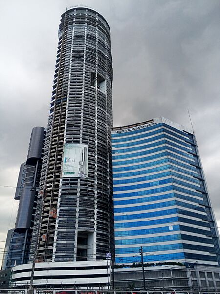 Skysuites and DILG-Napolcom Center (EDSA cor. Quezon Avenue, Quezon City; 2017-02-22)