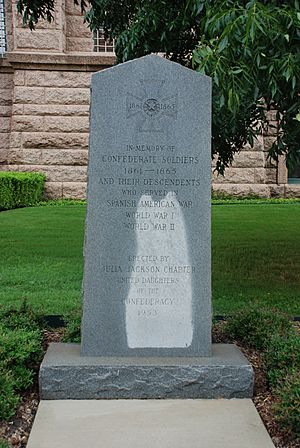United Daughters of the Confederacy war memorial, Fort Worth.jpg